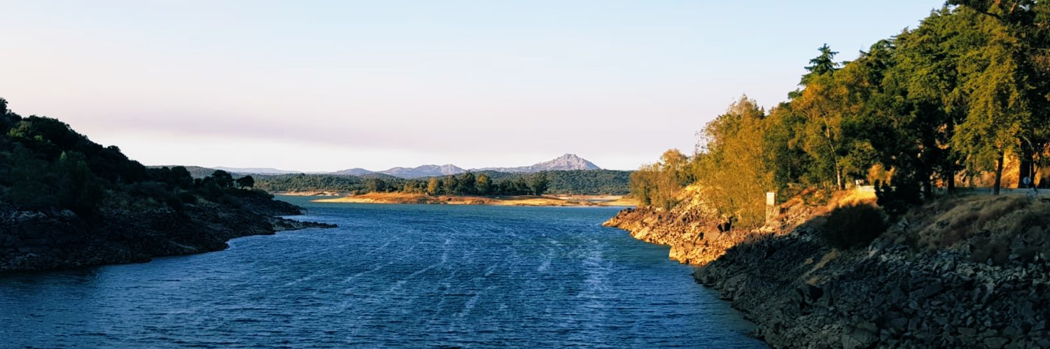 SamSlv's profile banner image