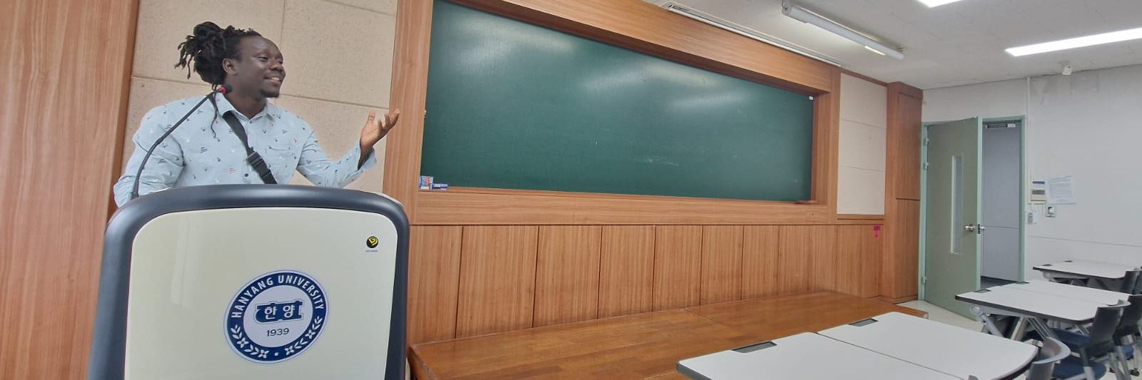 Omuhiri - Voyou banner