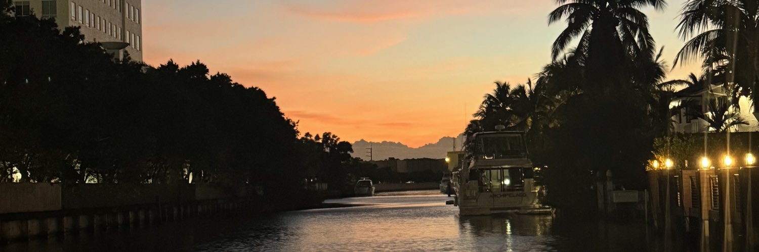 __nadiii's profile banner image