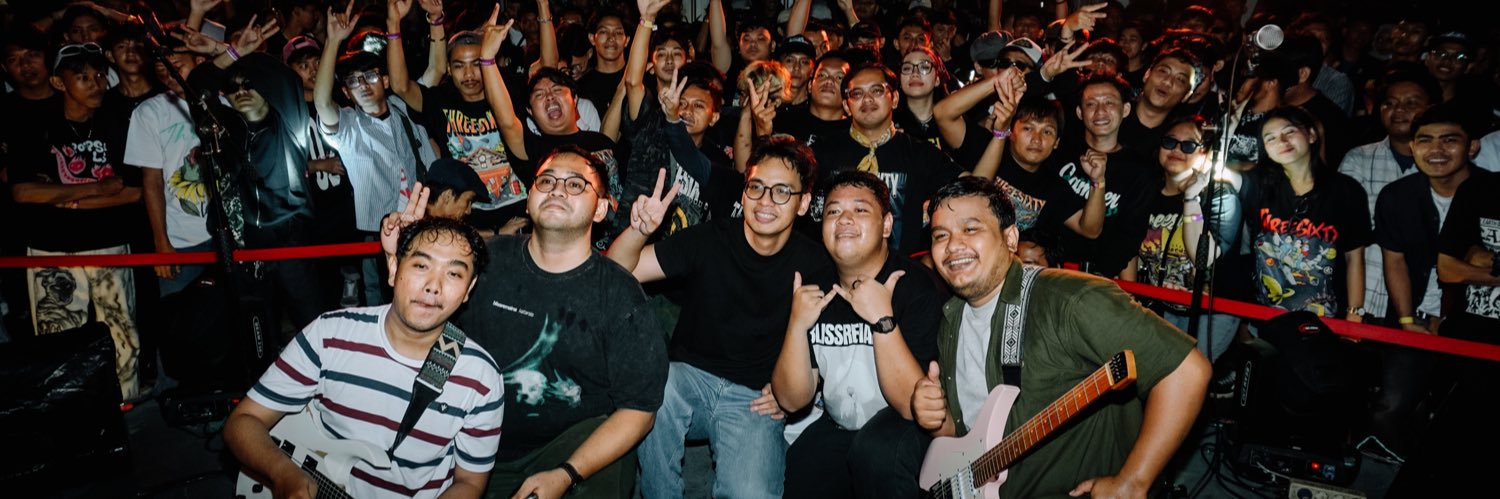 verylightred's profile banner image
