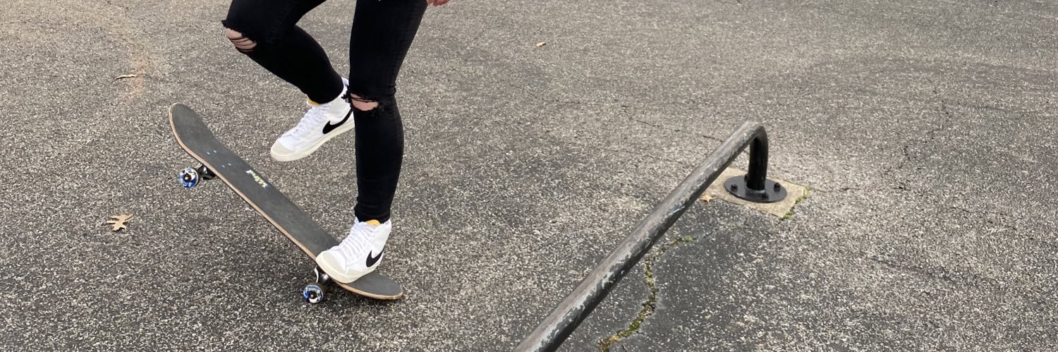 ChloePeavey's profile banner image