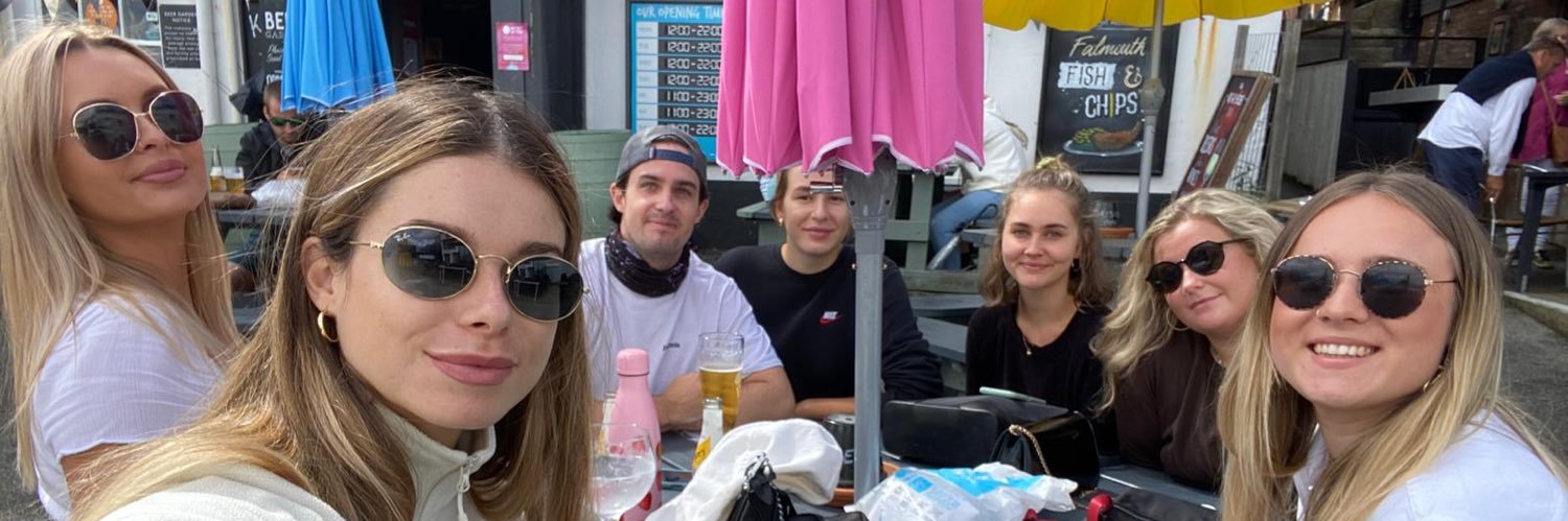 harriet_rowe's profile banner image