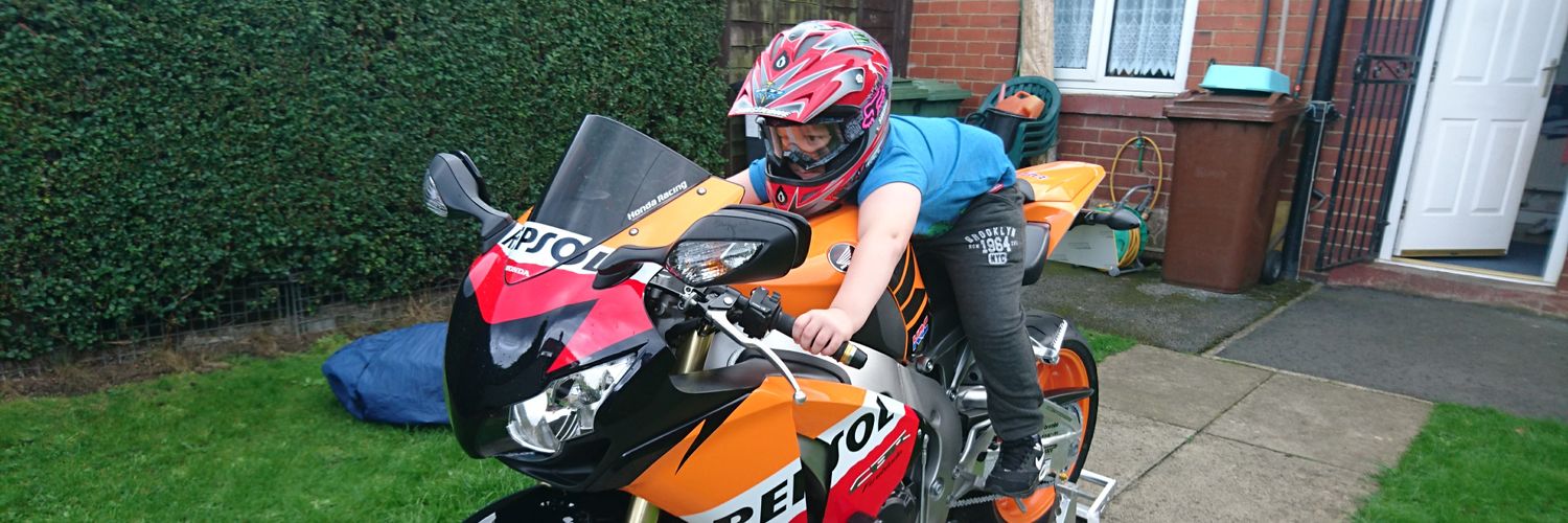 carlmountford's profile banner image