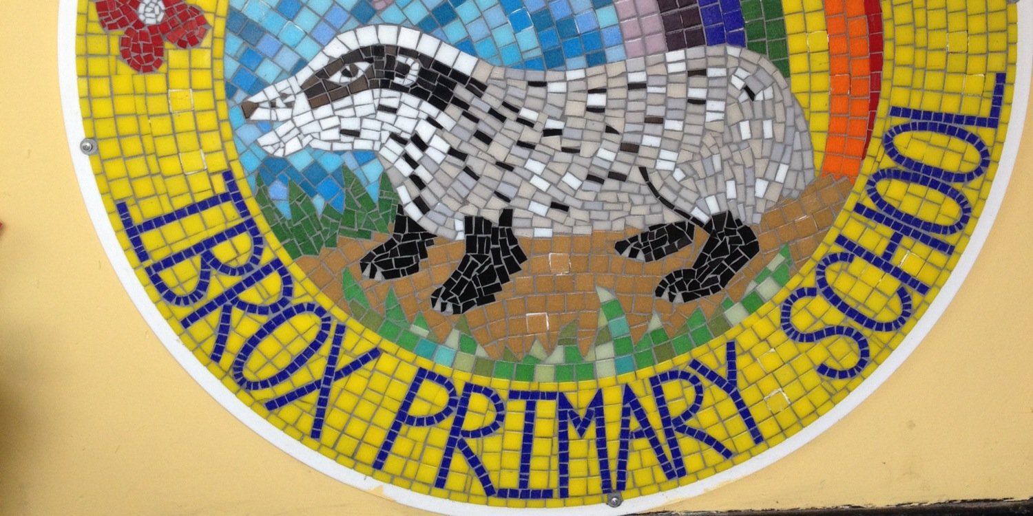 Ibrox Primary School & NC 🦡 banner