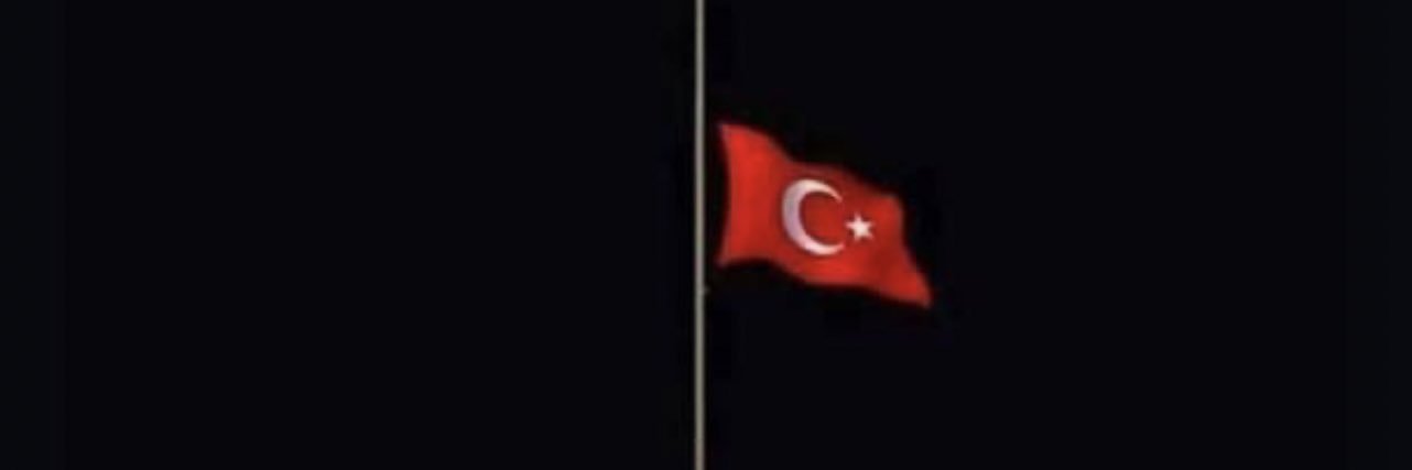 EsinMayaoz's profile banner image