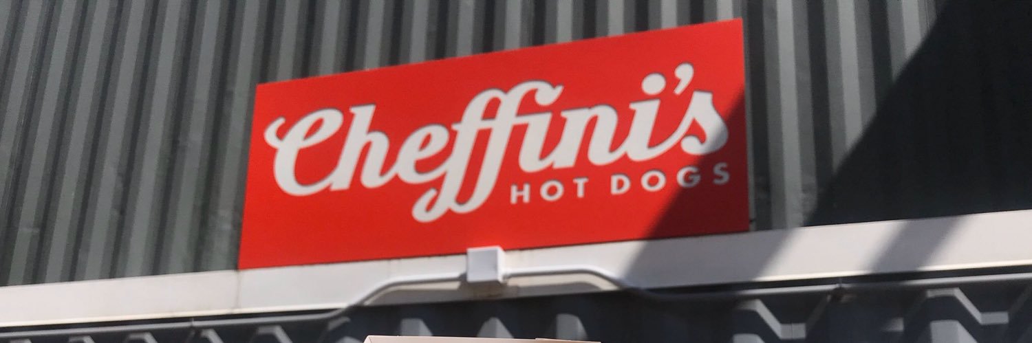 CHEFFINI’S HOT DOGS banner