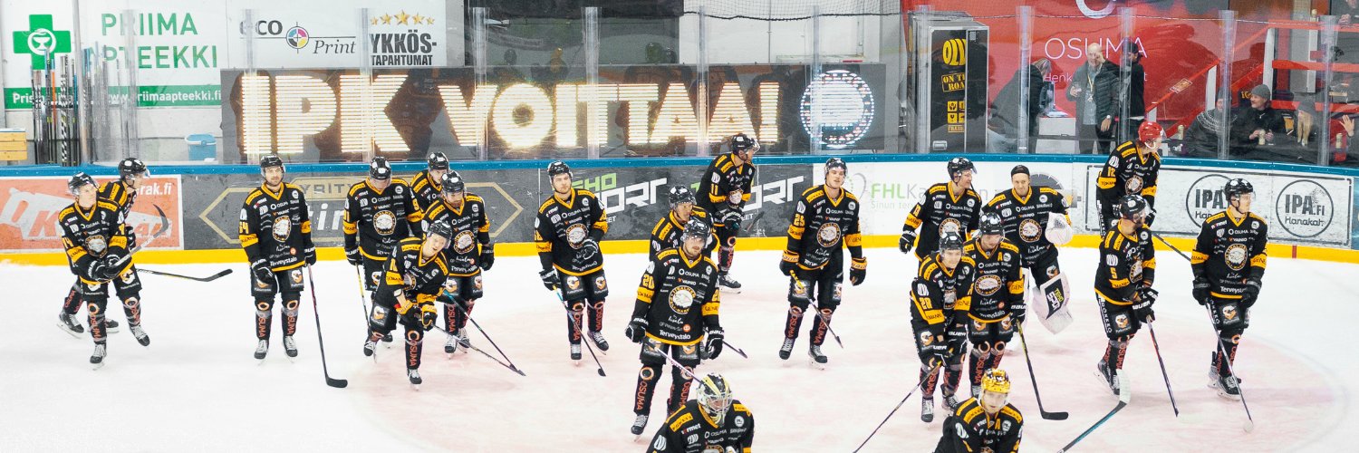 Iisalmen Peli-Karhut banner