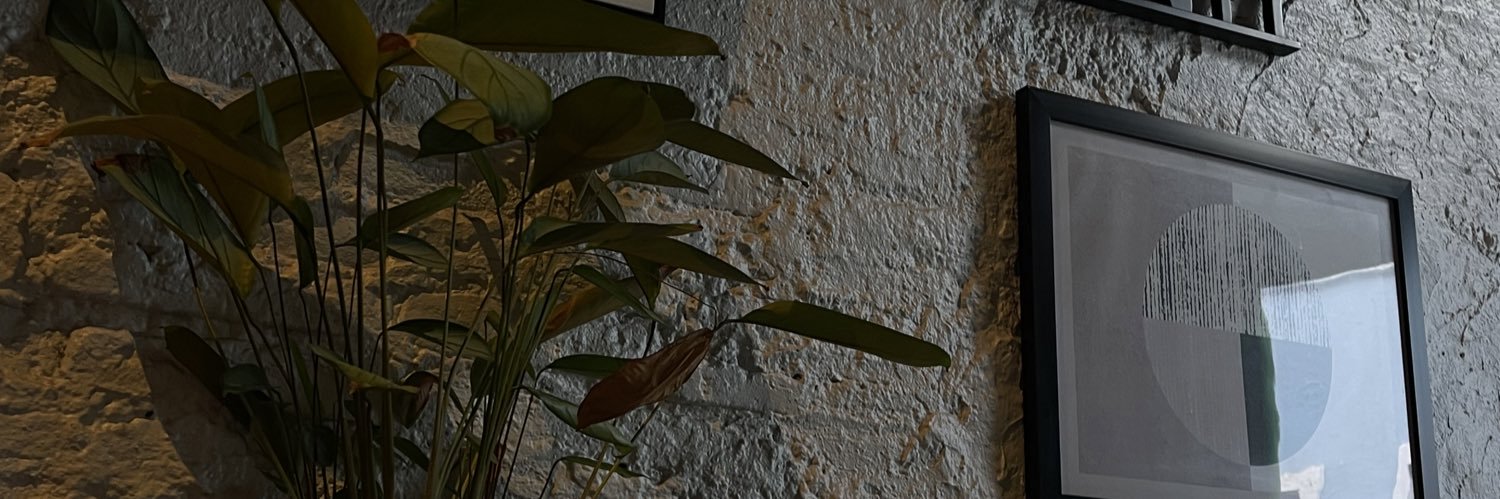 qviqveee's profile banner image