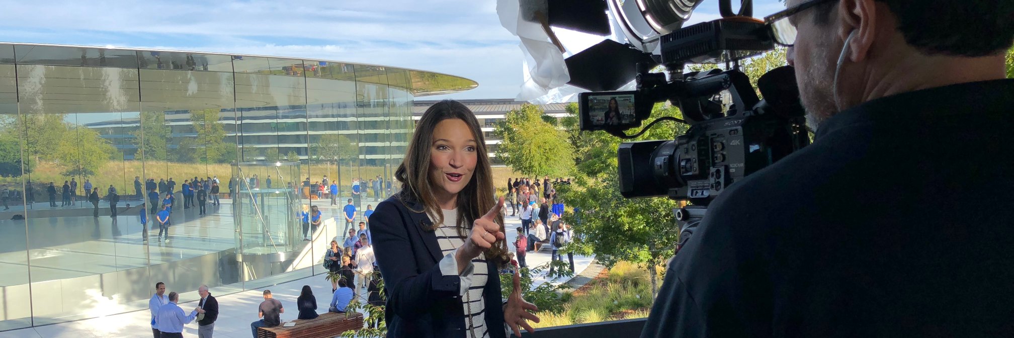 Vanessa Hand Orellana banner