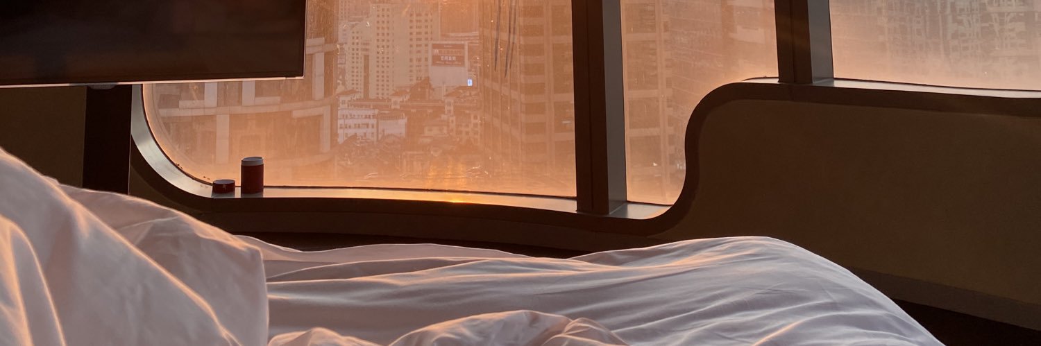 liovoicee's profile banner image