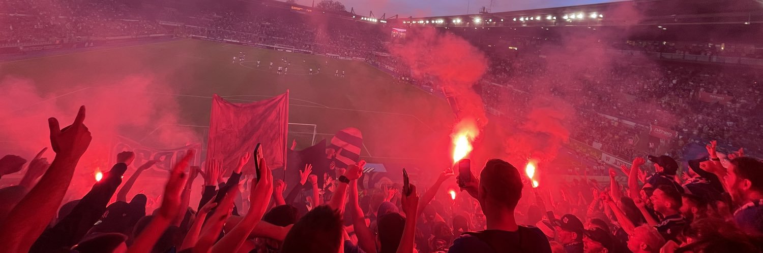 GrossLaure's profile banner image