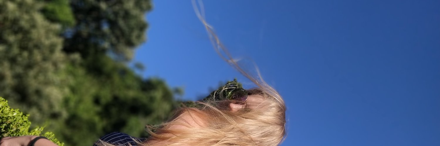 CintiaHickmann's profile banner image