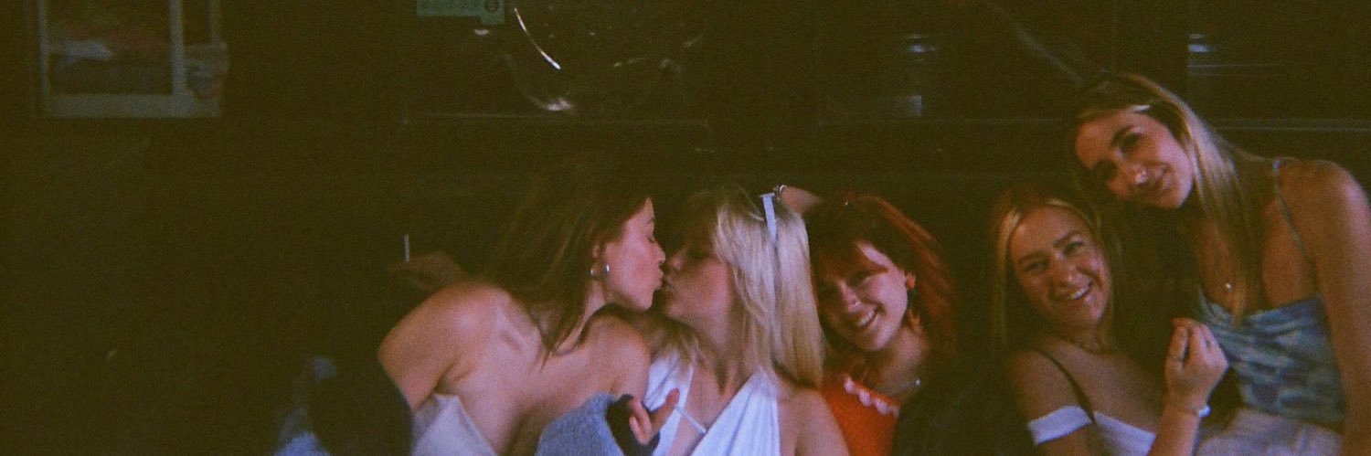 izzyelizaa's profile banner image
