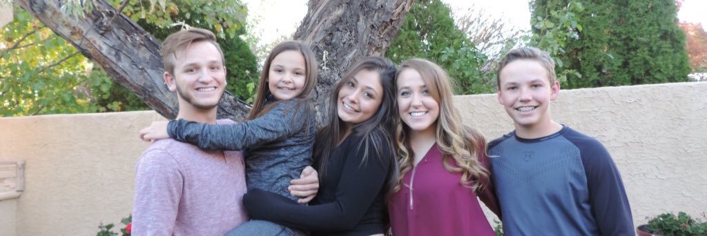 mommacharney's profile banner image
