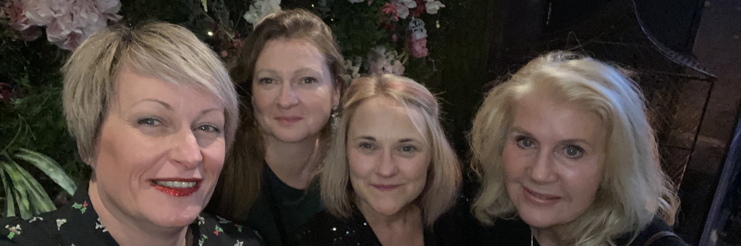 lynnpenman's profile banner image