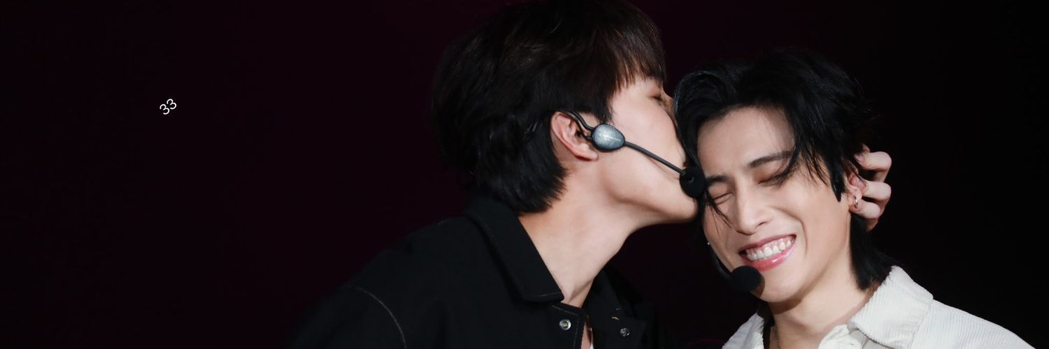 earnandbaek's profile banner image