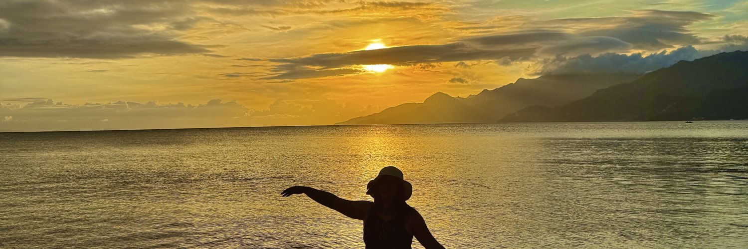 clairellave's profile banner image