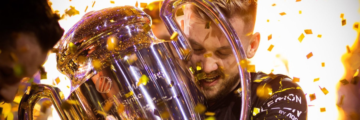 N0uro_'s profile banner image