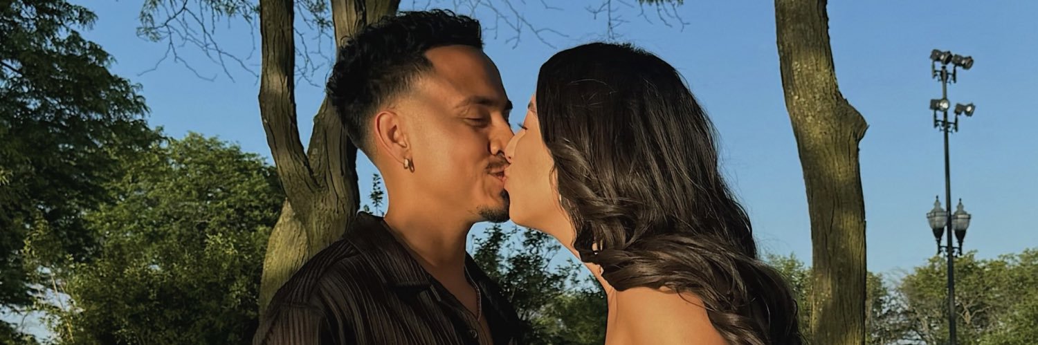 alexia_salinas's profile banner image
