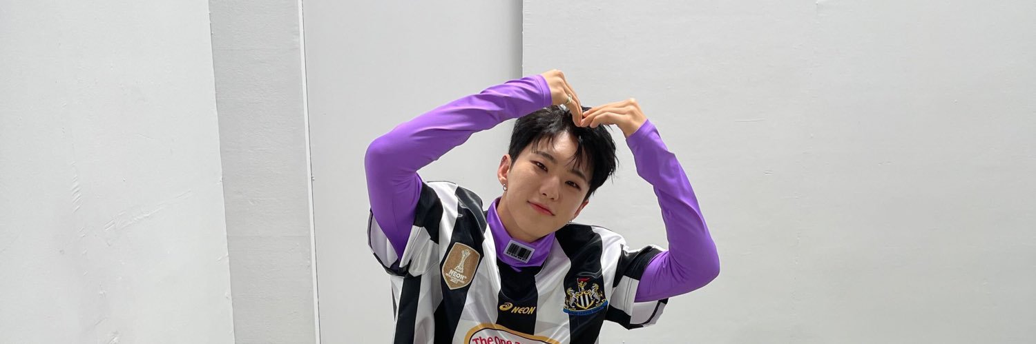 kyeominwons's profile banner image