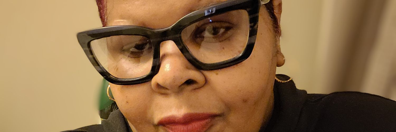 ReddZina's profile banner image