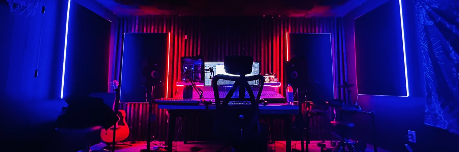 realeonzero's profile banner image