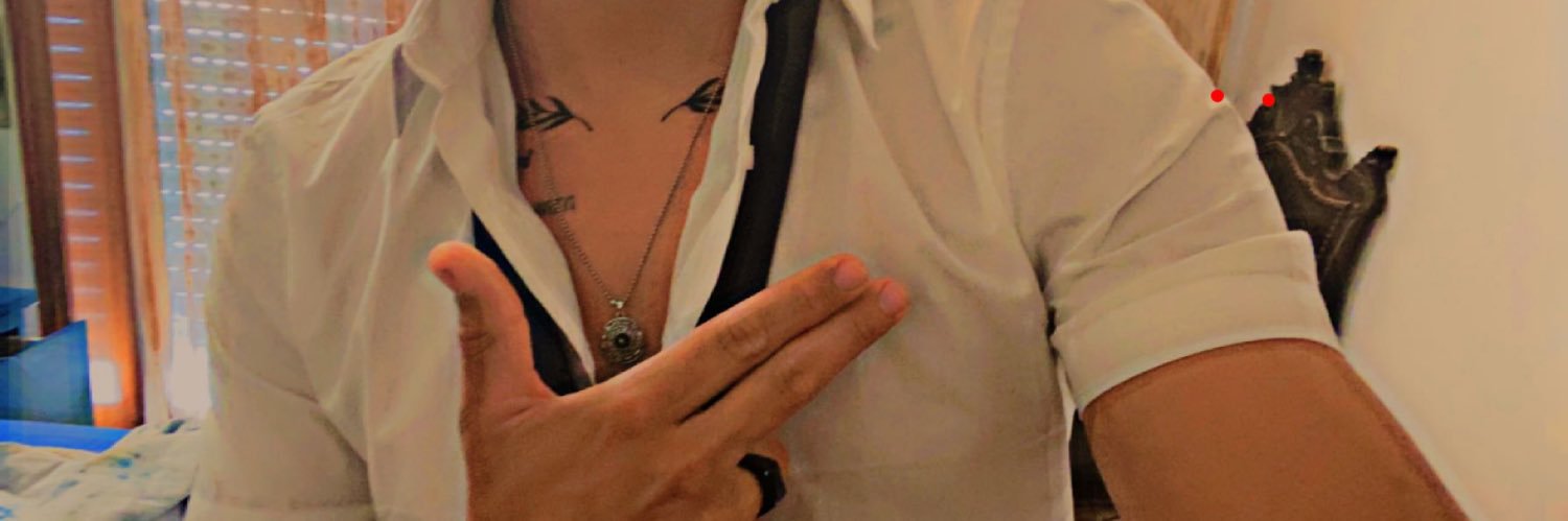 Alee Caaceres banner