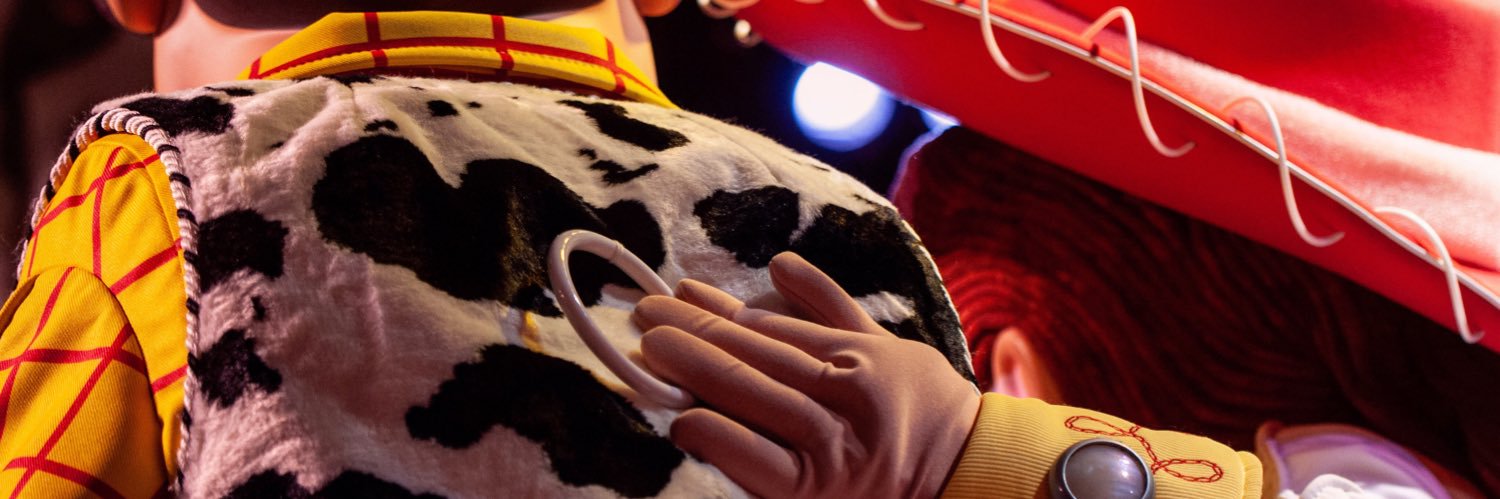d_luvj's profile banner image
