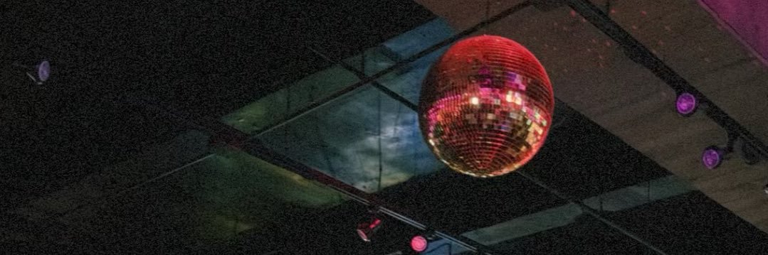 anniekmoore's profile banner image