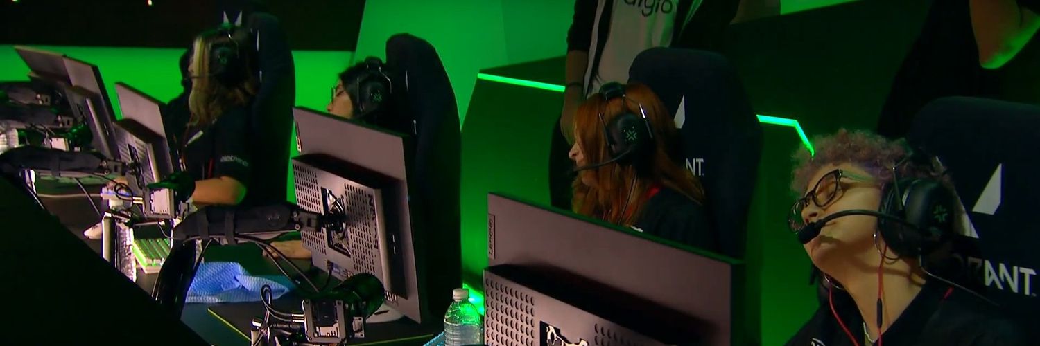 0Aluado's profile banner image
