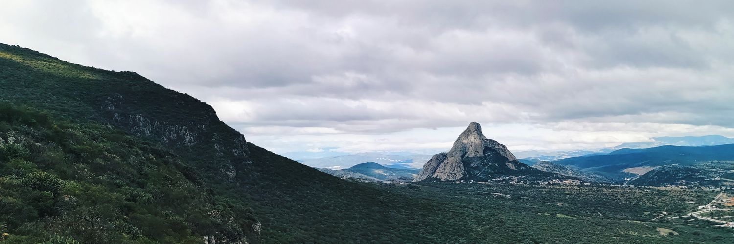 KarlinnaPao's profile banner image