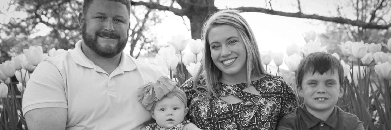 michellecourv's profile banner image