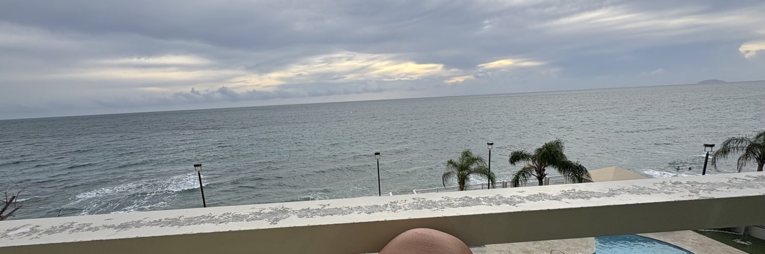 charibeth_1's profile banner image