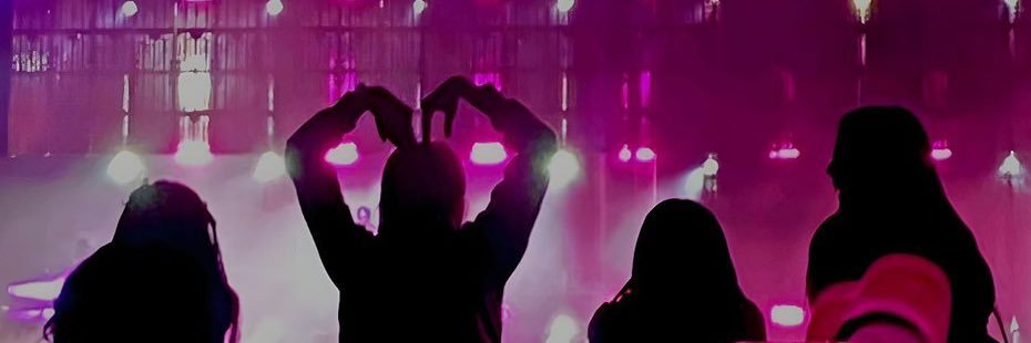 ratihAM's profile banner image