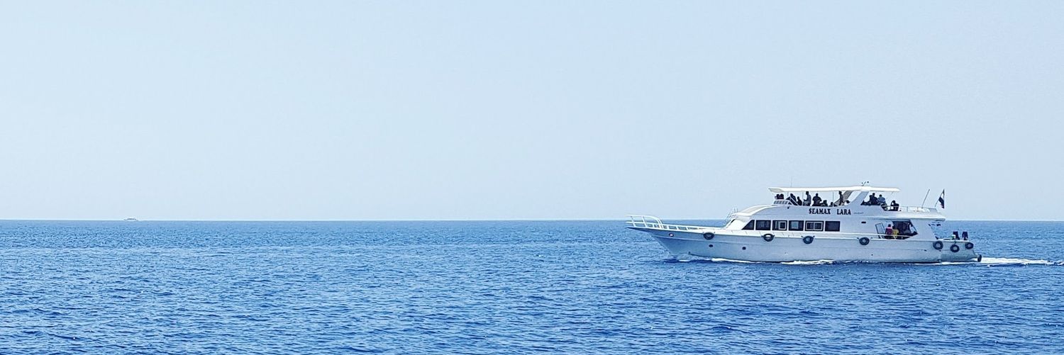 illayali's profile banner image