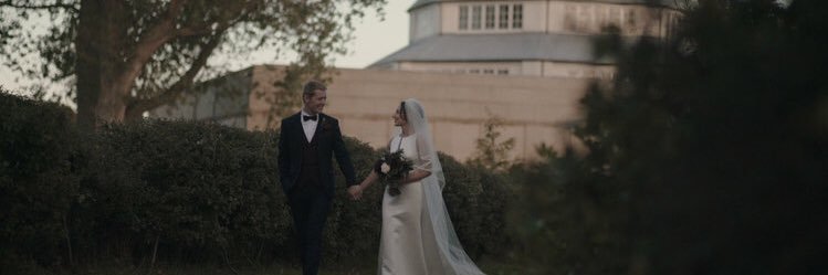 lou1sehall's profile banner image