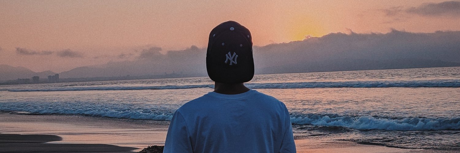 nicomoyas's profile banner image