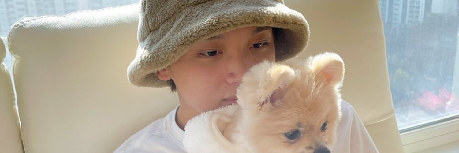 treasurpink's profile banner image