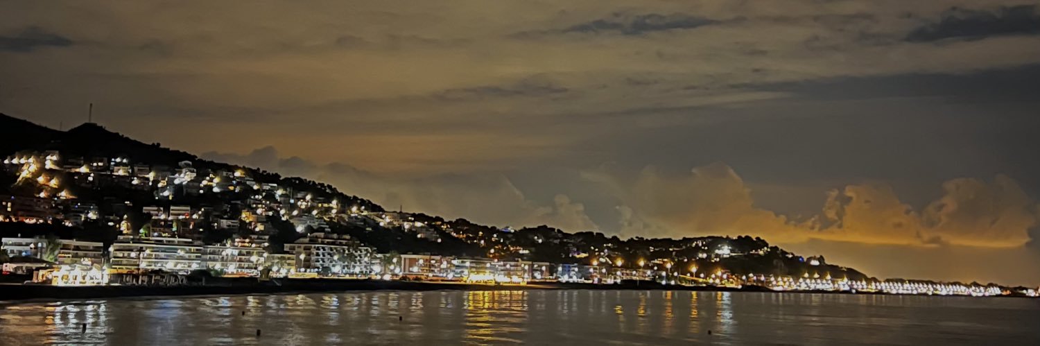 lucremots's profile banner image