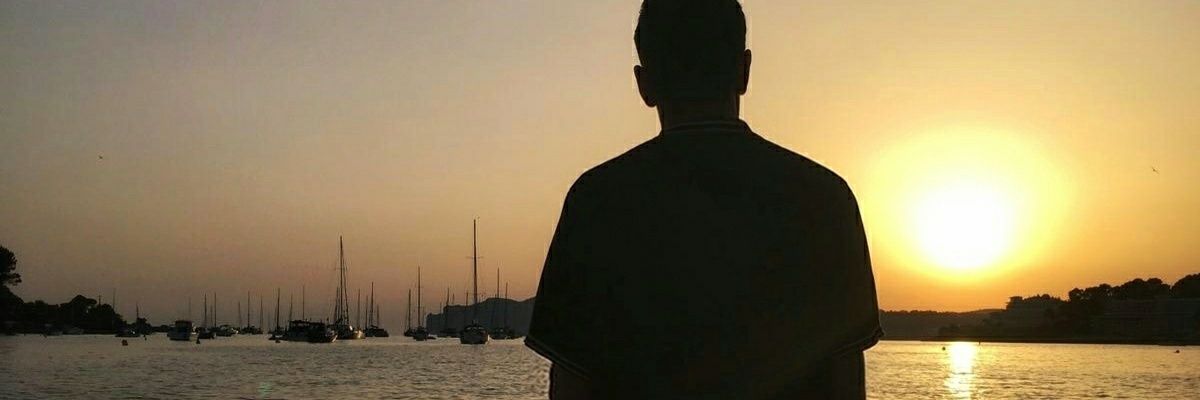 ITolra's profile banner image