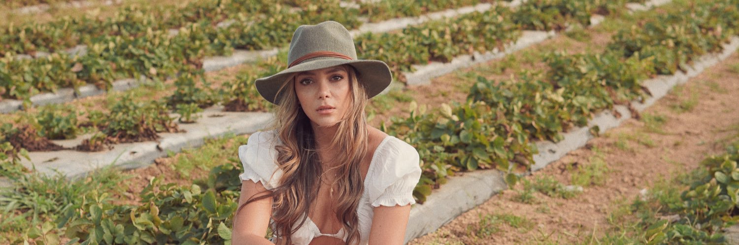 Maria Laura Quintero banner