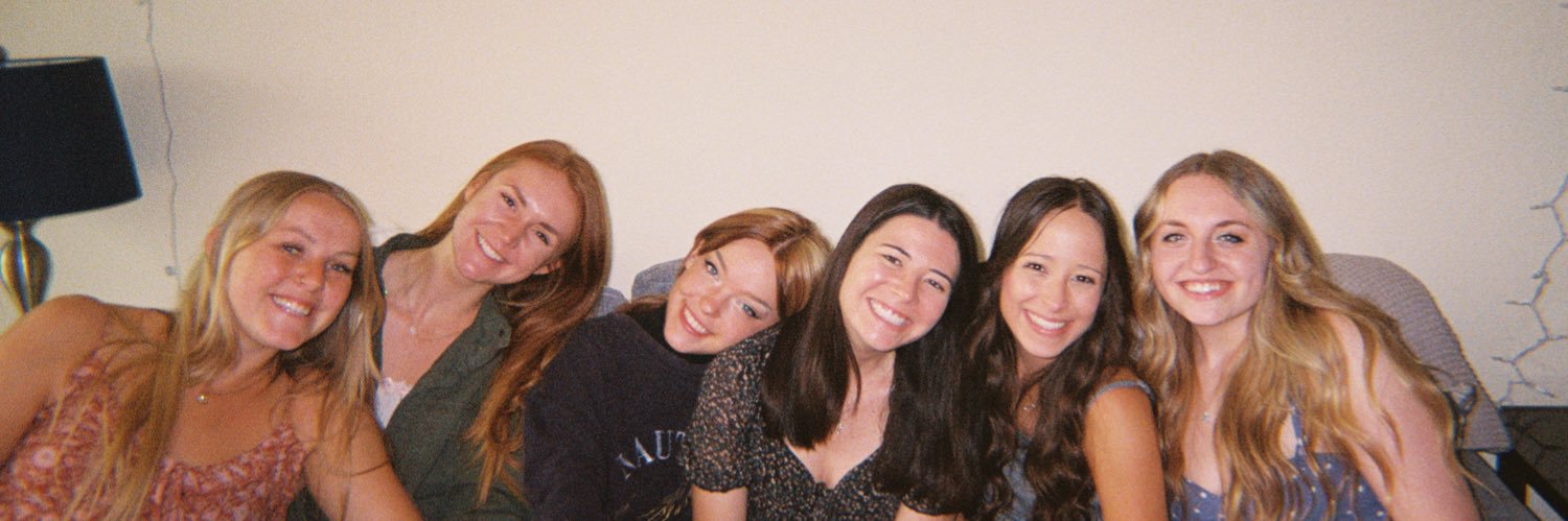 _ashleyyw's profile banner image