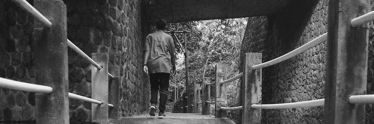 valihjr's profile banner image