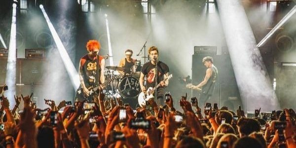 5SOSBABES123's profile banner image