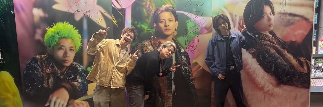 dsarichan's profile banner image