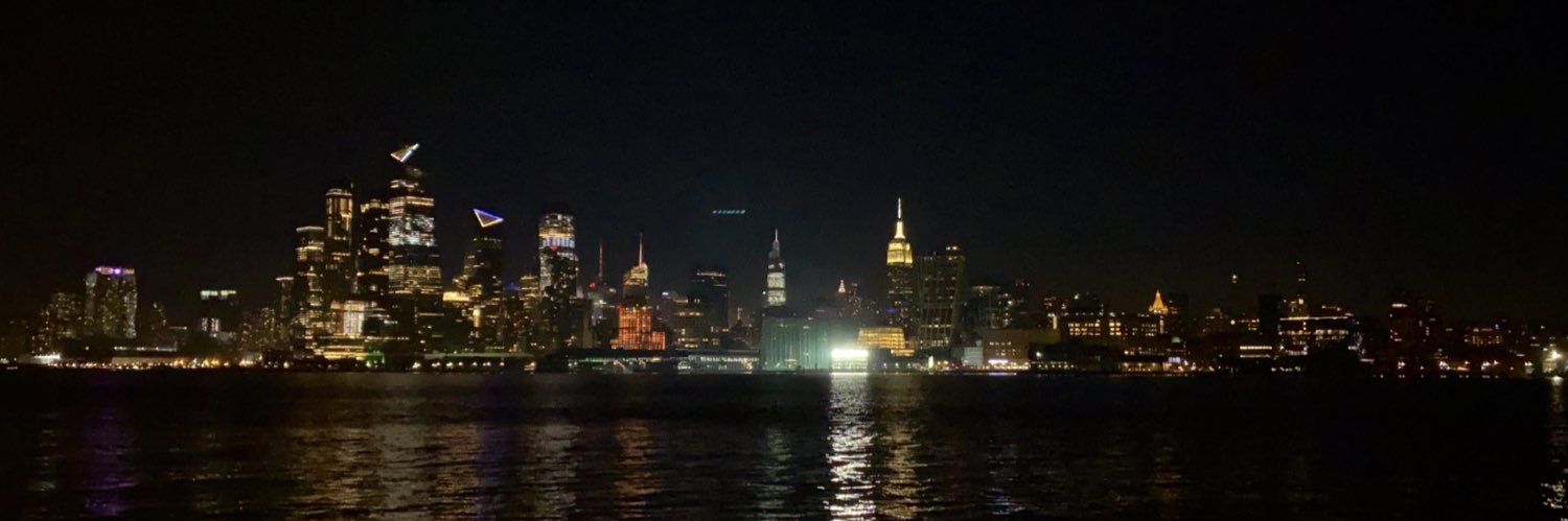leacassiopeia's profile banner image