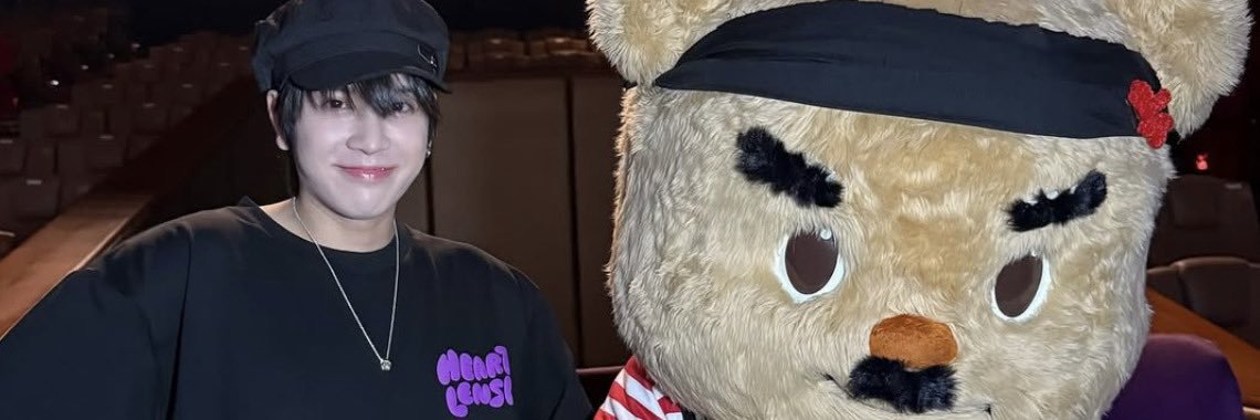 MixnieMouse's profile banner image