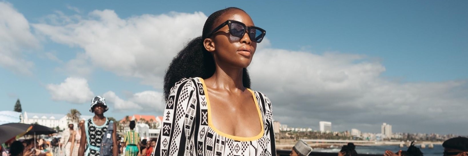 thulisaa_'s profile banner image
