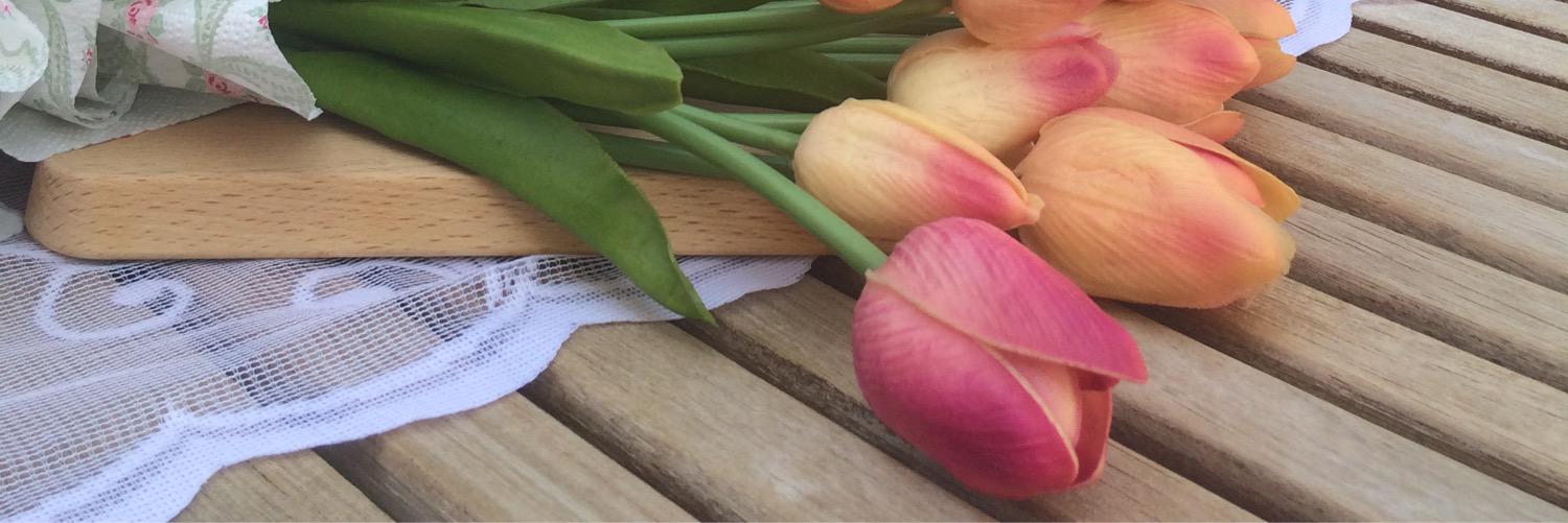 AYESHA_ESSA's profile banner image