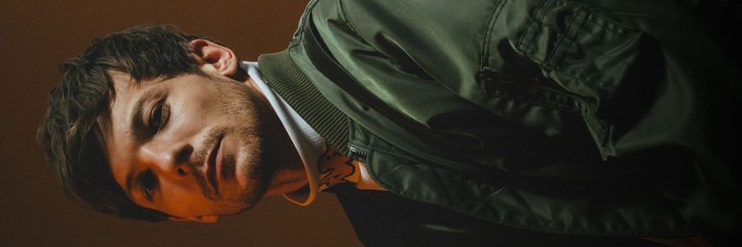 WaitWhatHotGuys's profile banner image